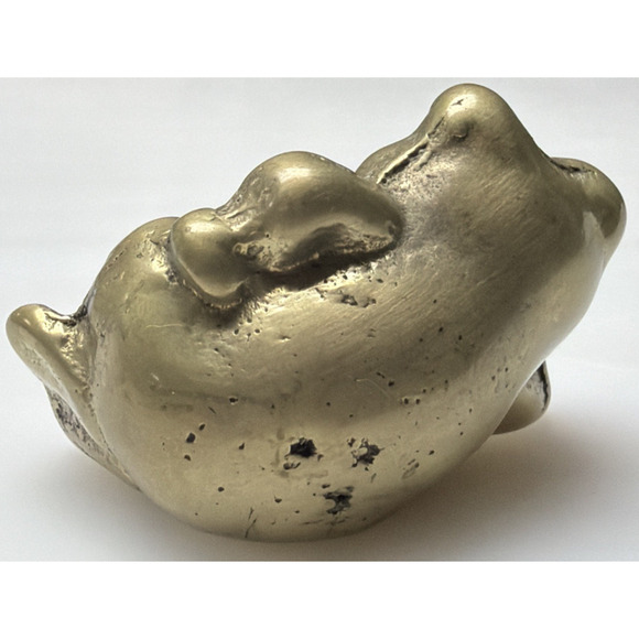 Vintage Mini Brass Frog Figurine Statue Paperweight Posing Laying Down - Picture 3 of 14